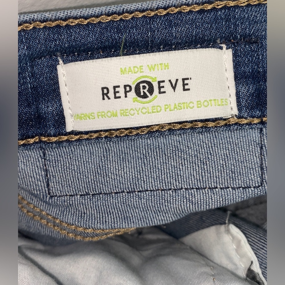 Calvin Klein Jeans Petite High-Rise Slim Straight-Leg Whisper-Soft Jeans Size30p - Picture 3 of 8